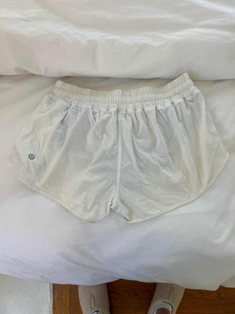 lululemon athletica hotty hot shorts